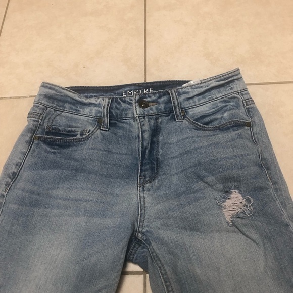 Empyre Easton distressed boyfriend jeans, size one. - Picture 6 of 16